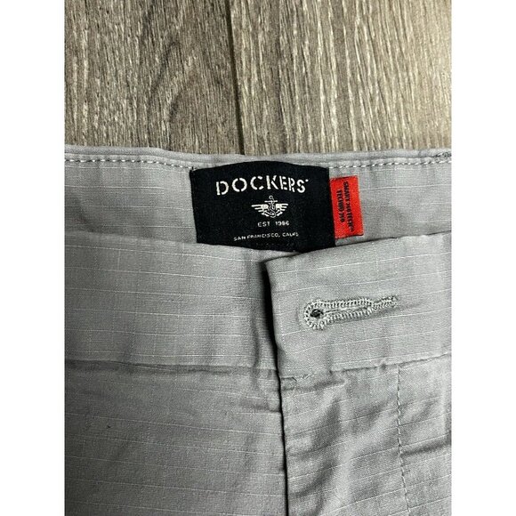 Lot Of 2 Dockers Men 36 Solid Khaki Cotton Smart Tech 360 Cargo Short - Picture 8 of 13